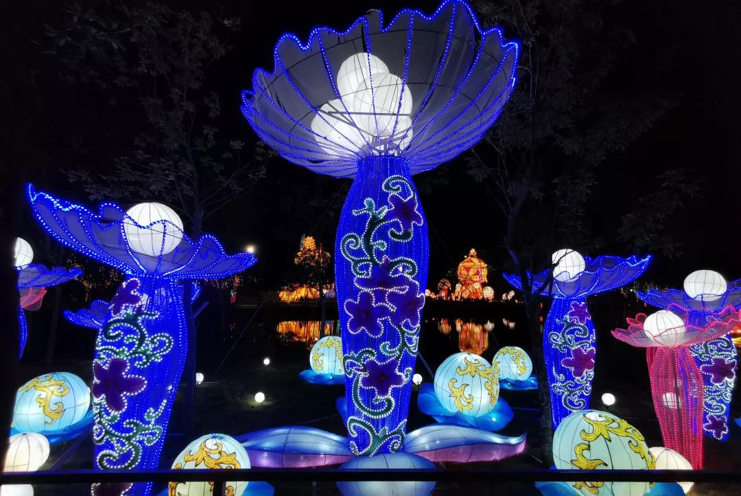 月色燈山滿江河| 裝飾公司和燈展的關系是？